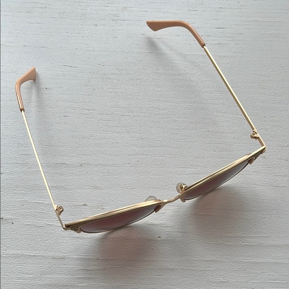 BETSEY JOHNSON NWOT Ladies Club Gold Cat Eye Sunglasses - Picture 3 of 11